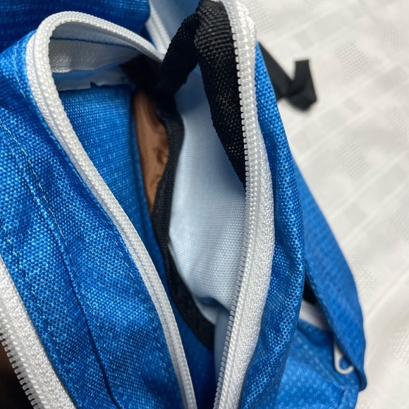 KAVU Rope Sling Bag – Blue Tarp | NWT - Picture 5 of 13